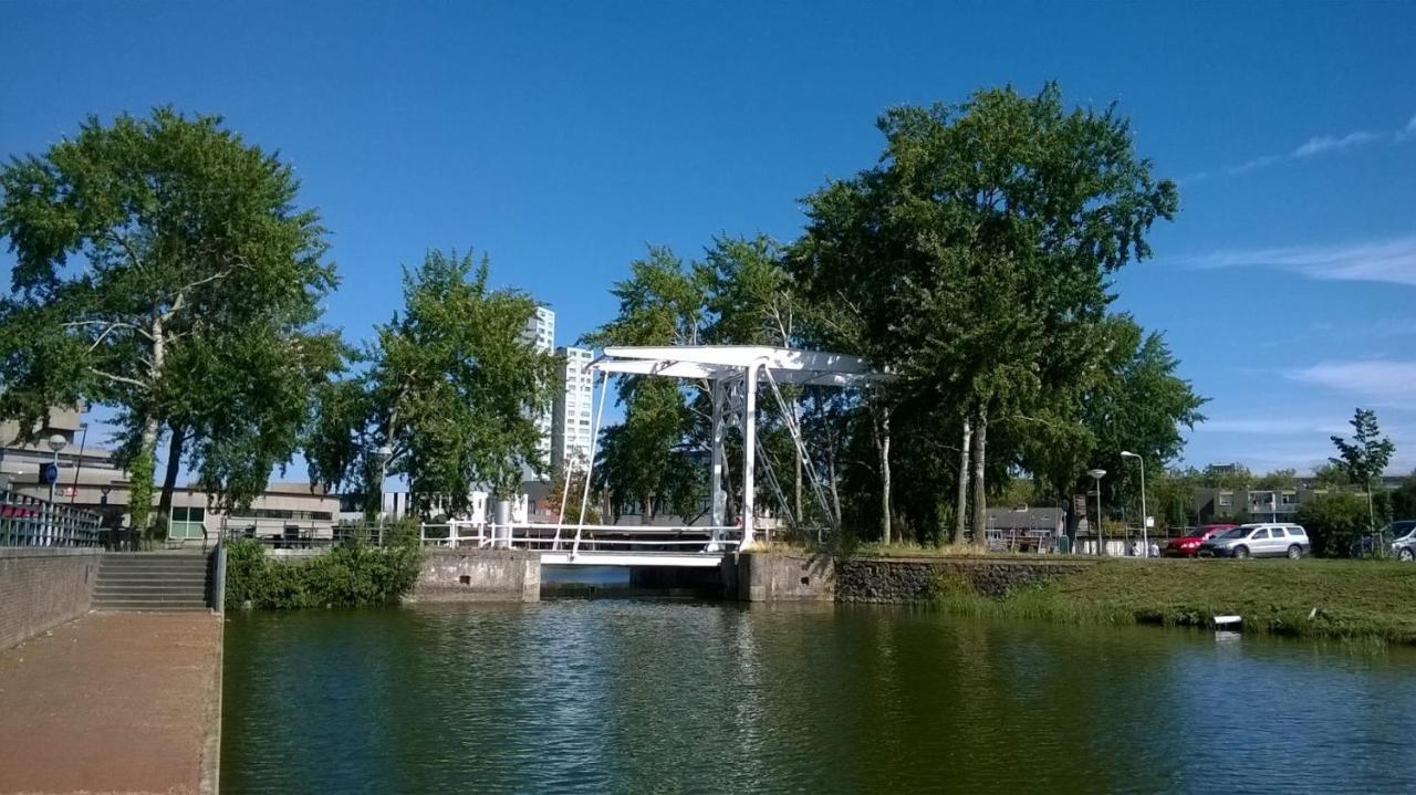 Het Zeeuws Verblijf Acomodação com café da manhã Terneuzen Exterior foto